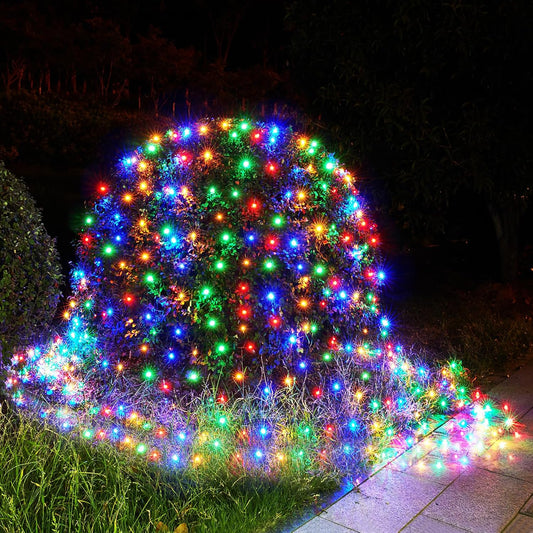 200 or 360 high-brightness leds on dark green 8.4ft x 5.2ft net mesh that blends with foliage