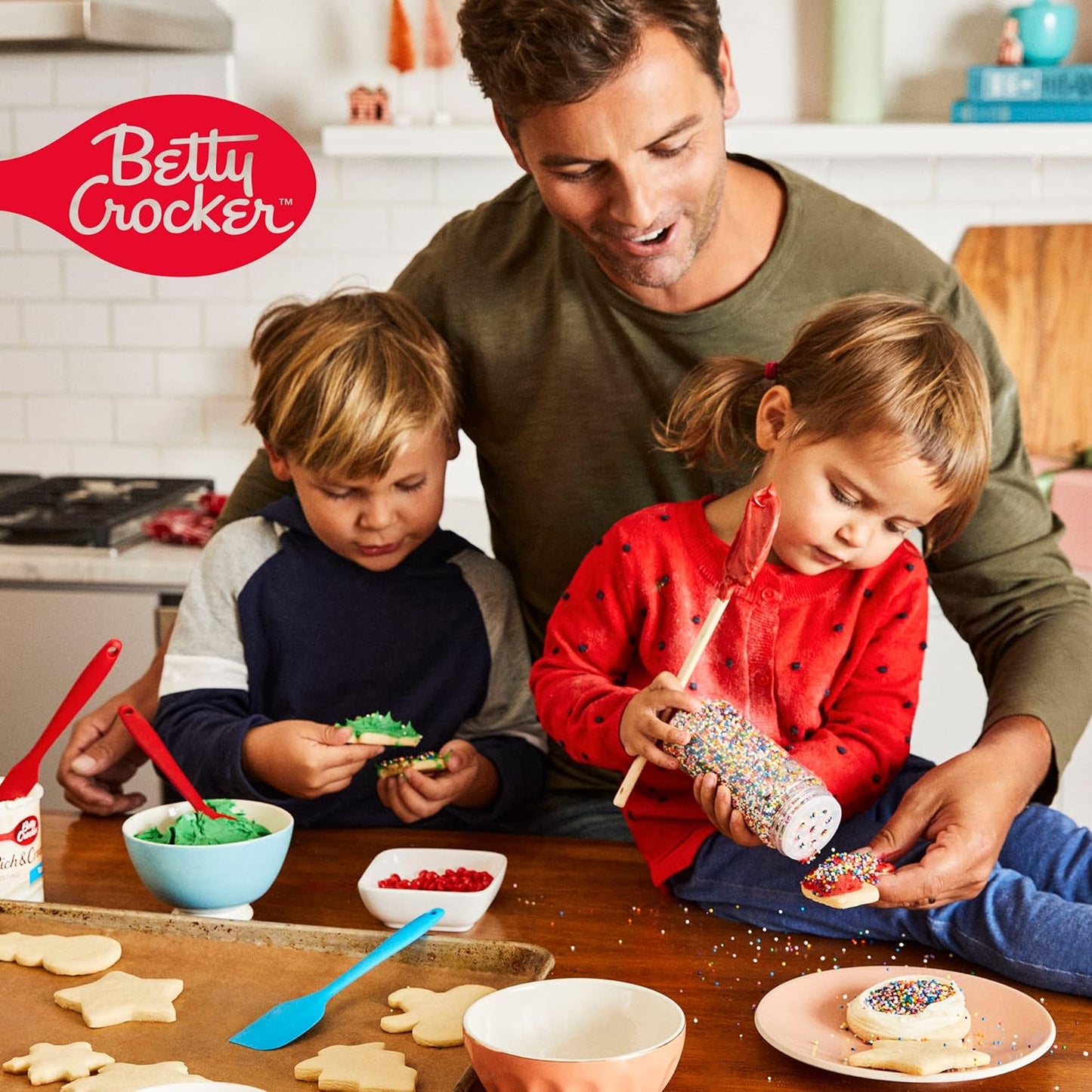 Betty Crocker Bisquick Shake 'n Pour Buttermilk Pancake Mix – Single-Bottle Pantry Staple for Clutter-Free Countertops