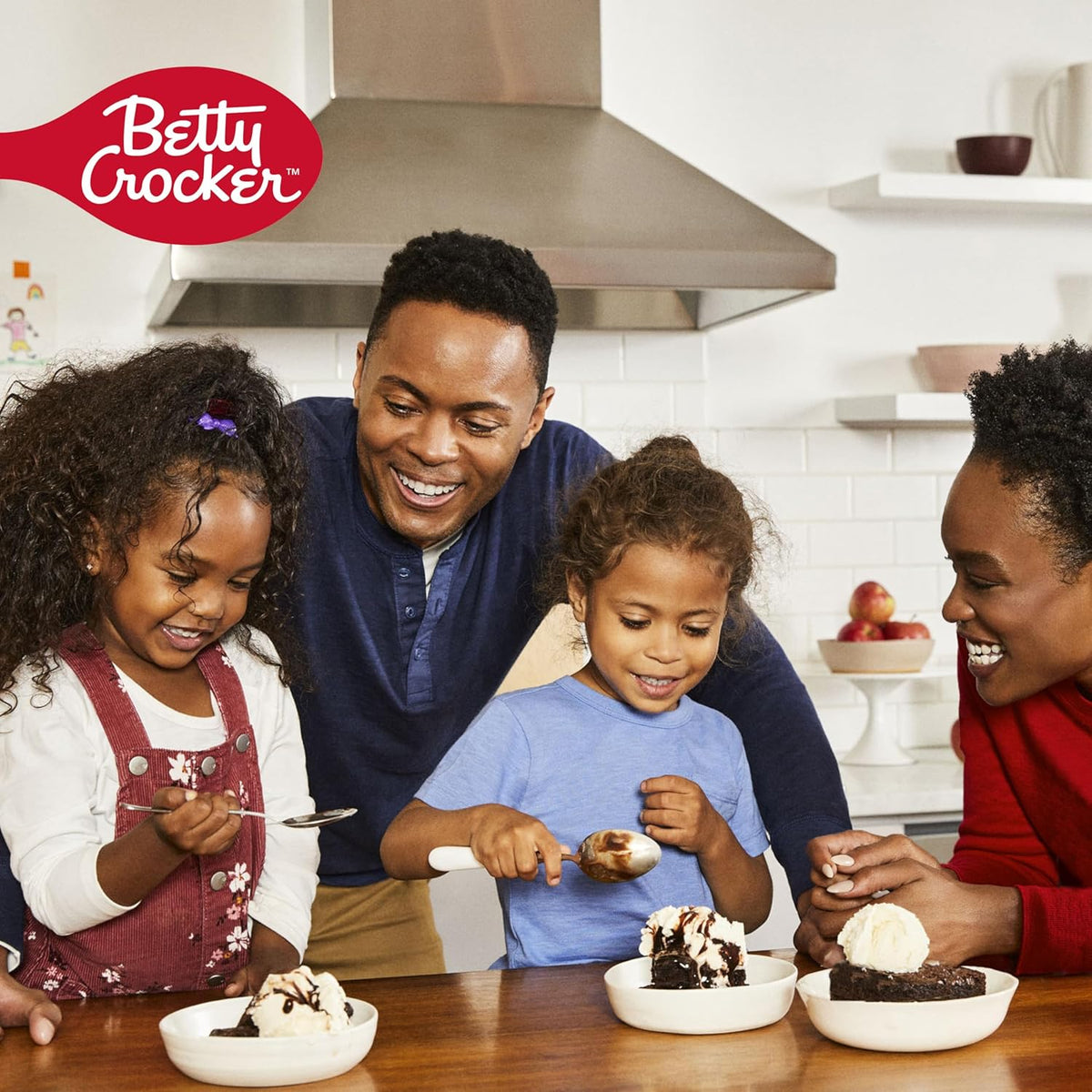 Betty Crocker REESE'S Brownie Mix with Peanut Butter Chips – Easy Weekend Baking Activity for Kids Birthday Party Prep