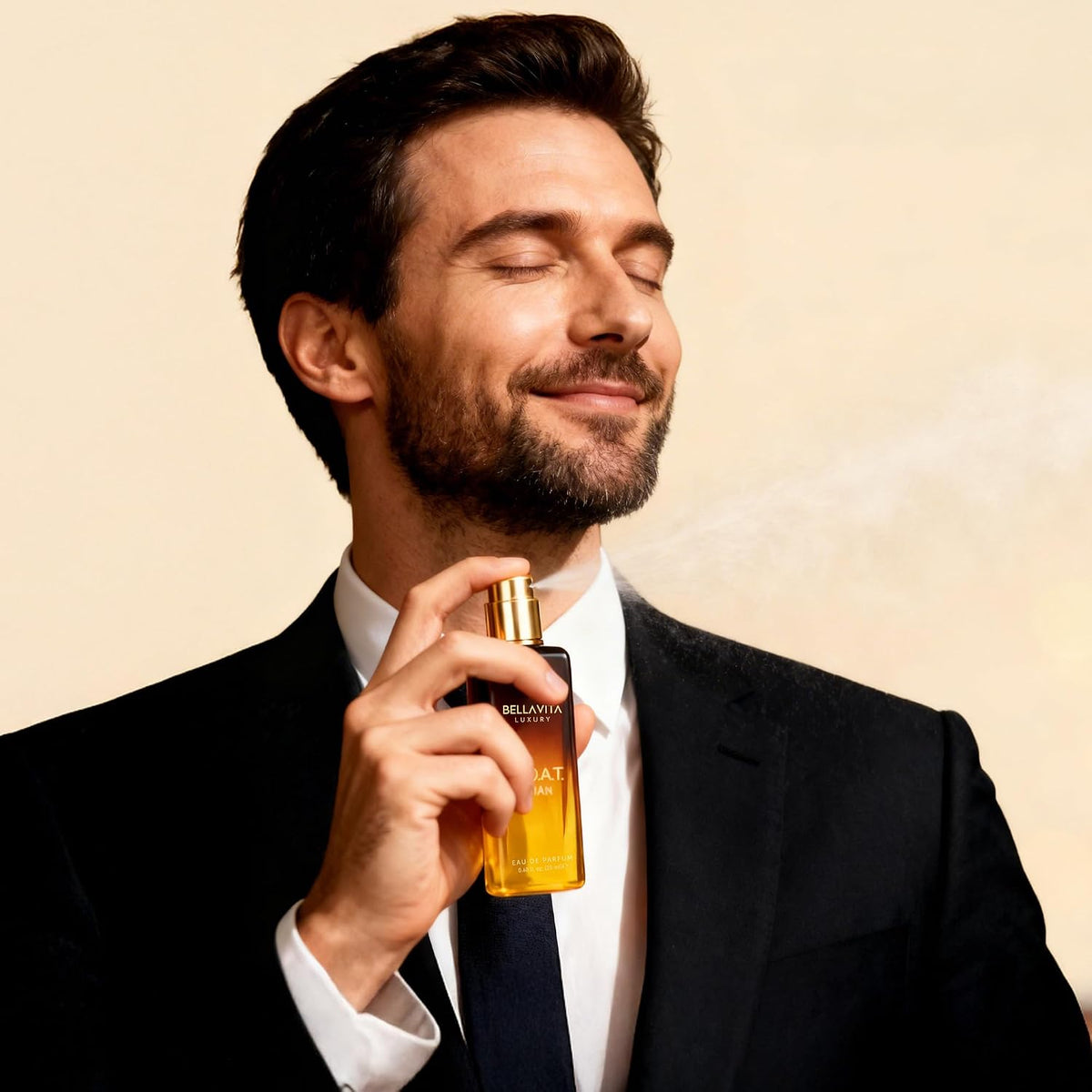 citrus (lemon), aromatic (lavender), woody (patchouli), and gourmand (caramel) note pyramid