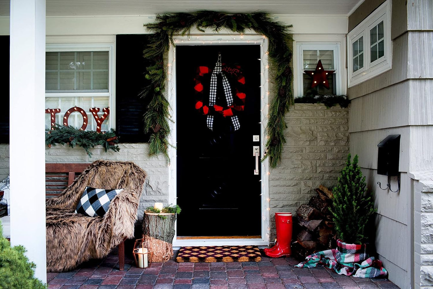 Command Outdoor Refill Strips – Weatherproof Adhesive for Patio Wreaths and String Lights