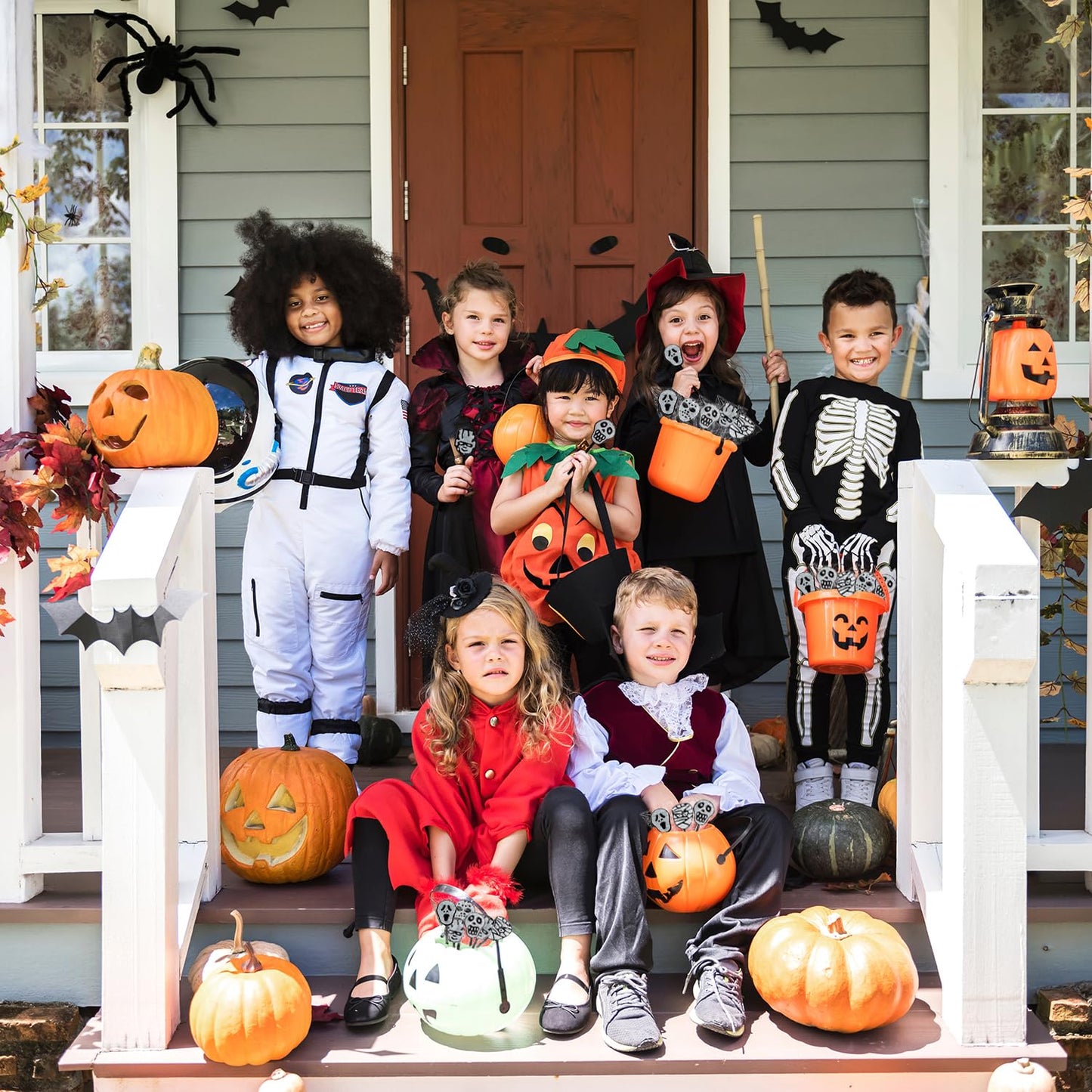 Fruidles Skull Lollipops – Portable Halloween Candy for Trick-or-Treat Stations and Front Porch Bowls