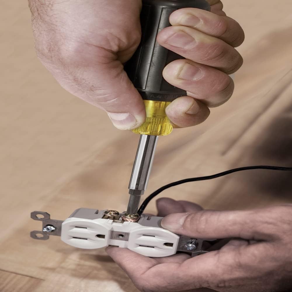 Klein Tools 32500 11-in-1 Screwdriver – Practical Gift for the Electrician or DIY Dad