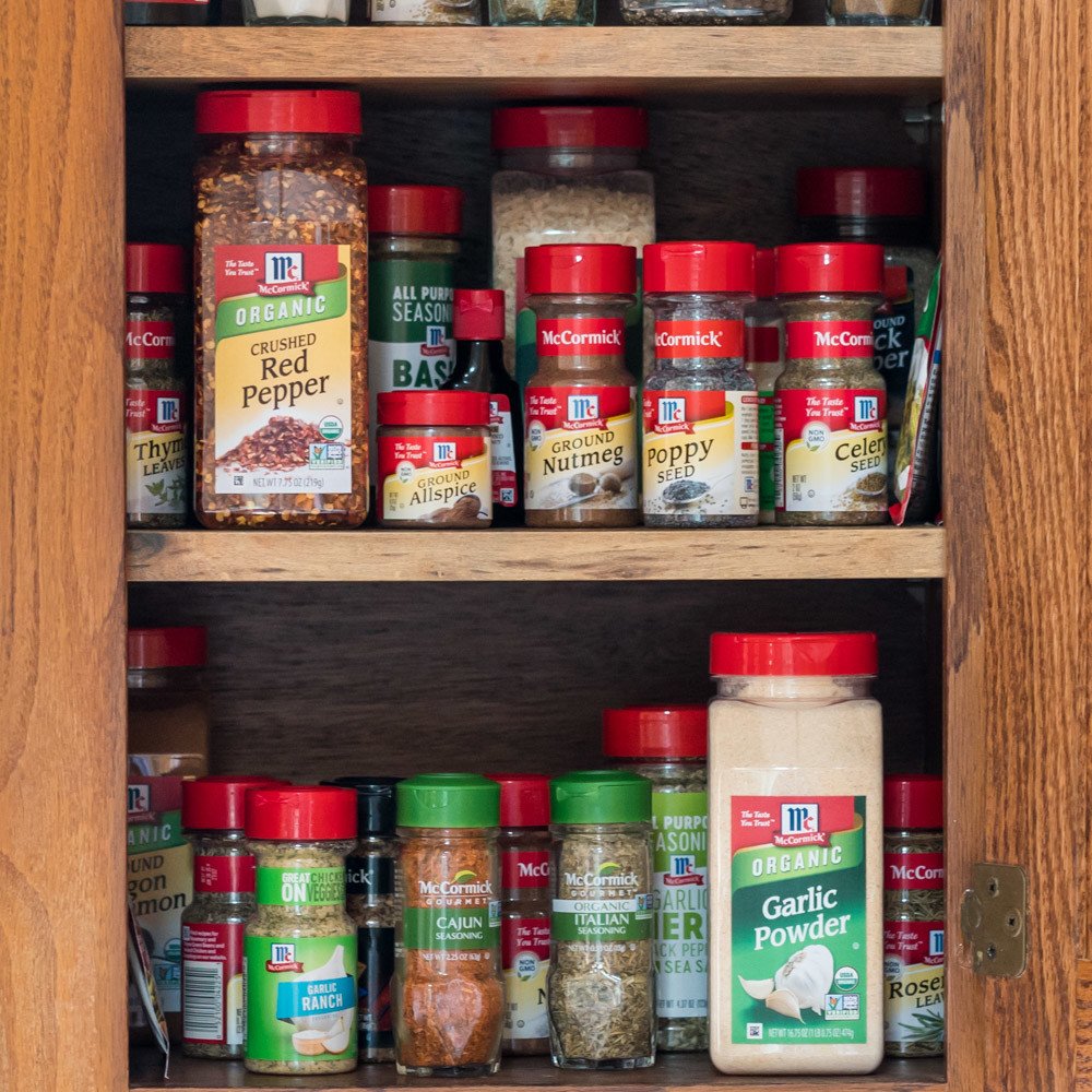 McCormick Organic Crushed Red Pepper 7.75 oz – Thoughtful Housewarming Gift for New Home Cooks