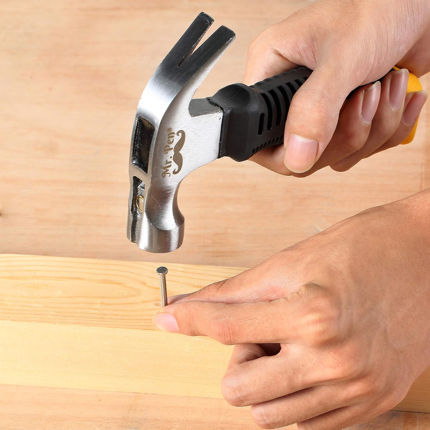 Mr. Pen 8oz Small Magnetic Claw Nail Hammer for Women – Pretty Hammer for Hanging Picture Frames and Bedroom Wall Decor