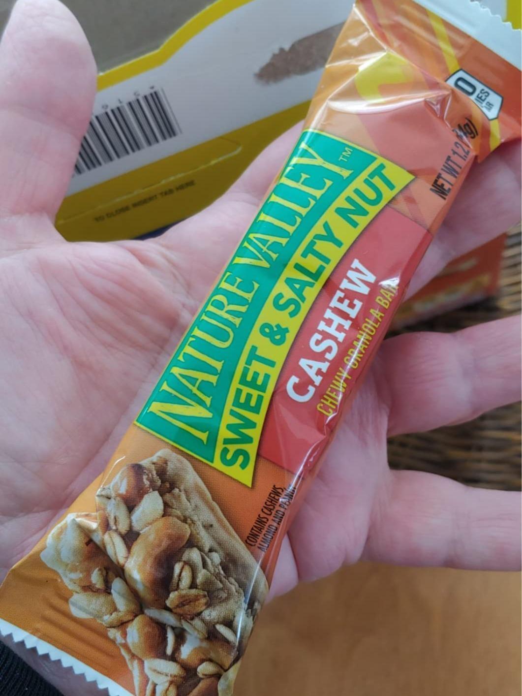 Nature Valley Sweet and Salty Nut Cashew Granola Bars – Wholesome Pantry Snack for Health-Conscious Snackers