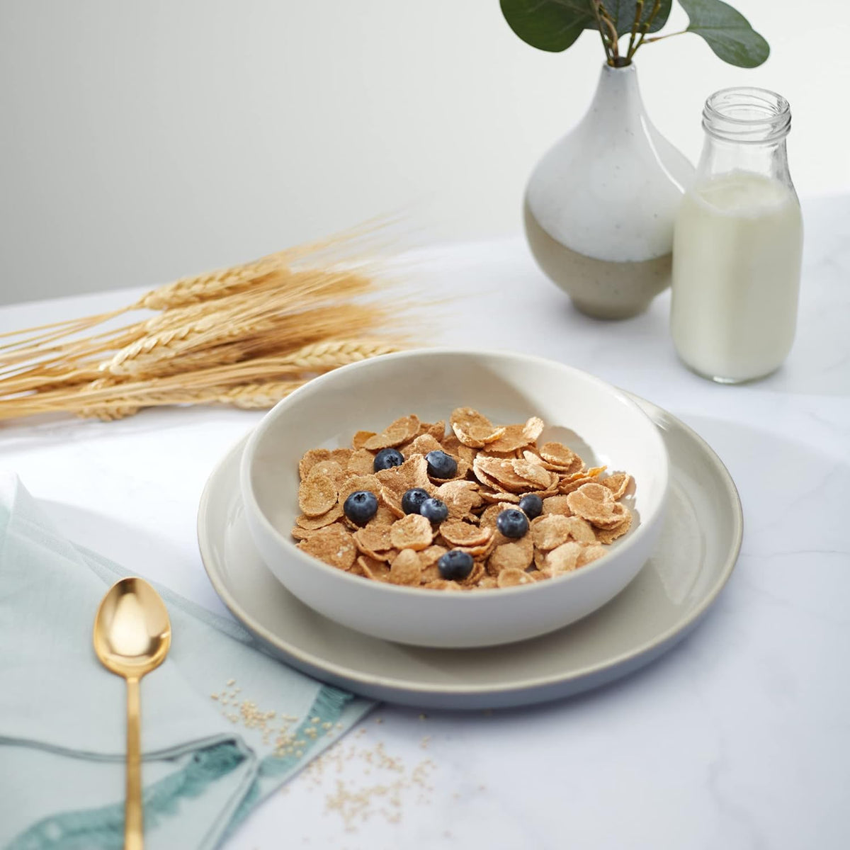 sea salt and honey flavoring with crunchy granola clusters
