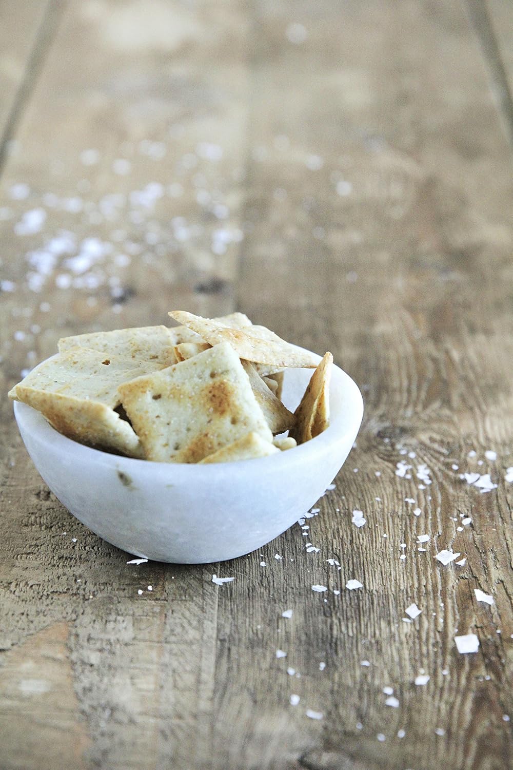 Simple Mills Almond Flour Crackers – Clean-Ingredient Staple for the Intentional Pantry