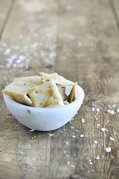Simple Mills Almond Flour Crackers – Clean-Ingredient Staple for the Intentional Pantry