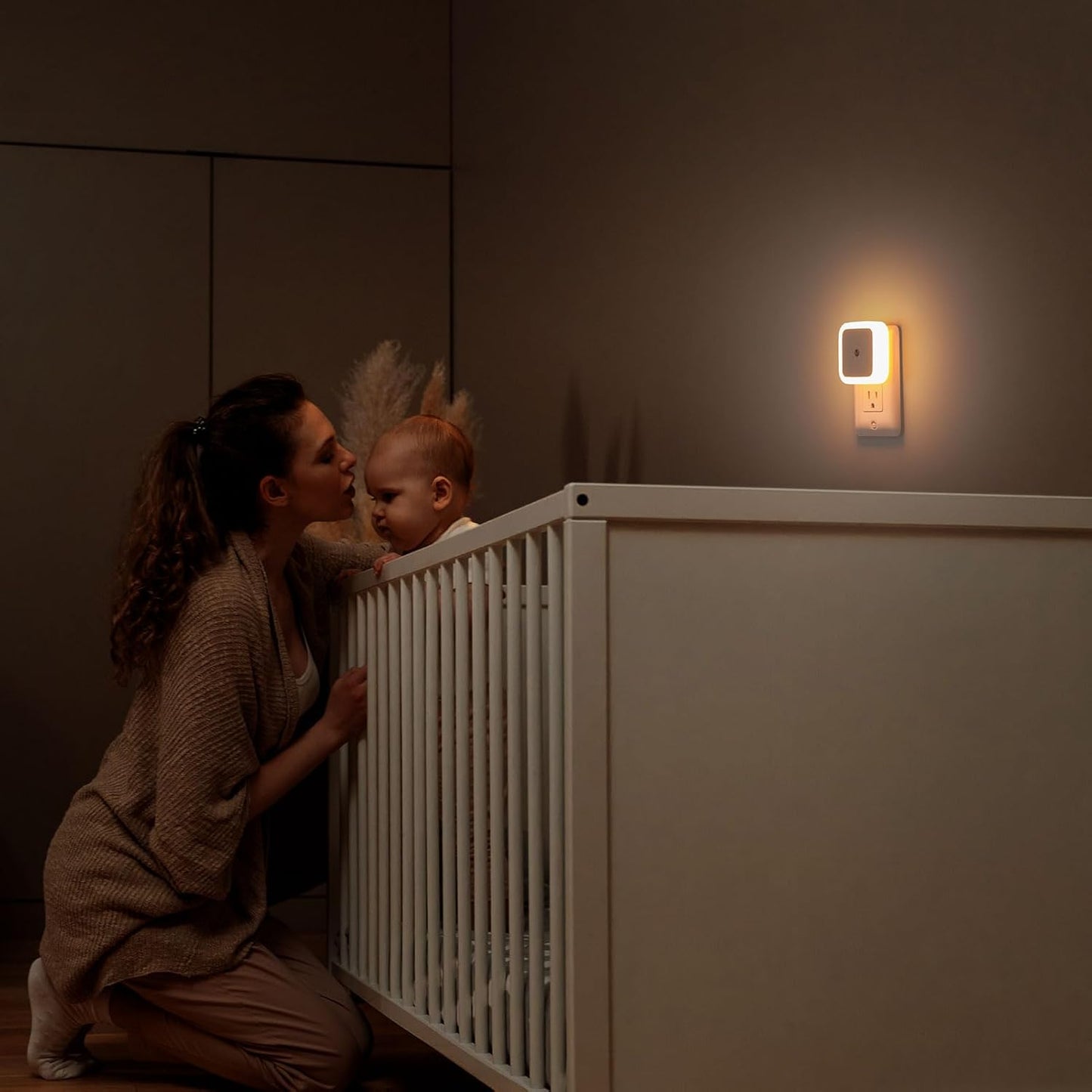 Sujeet Dusk to Dawn Night Light 8-Pack – Flameless Automatic Hallway and Stair Safety Lighting for Homes with Elderly and Children