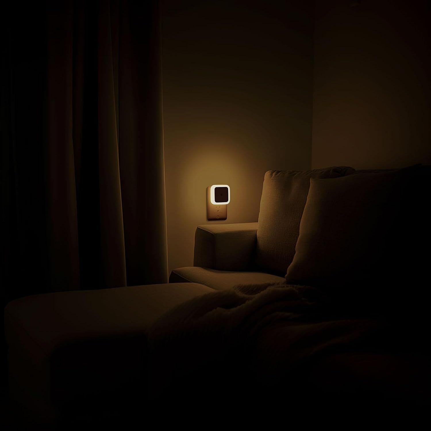 Sujeet Dusk to Dawn Night Light – Fall Prevention Safety Light for Hallway and Bathroom, 4-Pack Plug in LED