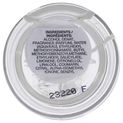 three-layer fragrance structure: citrus-mint top, floral mid, amber-musk-apricot dry down