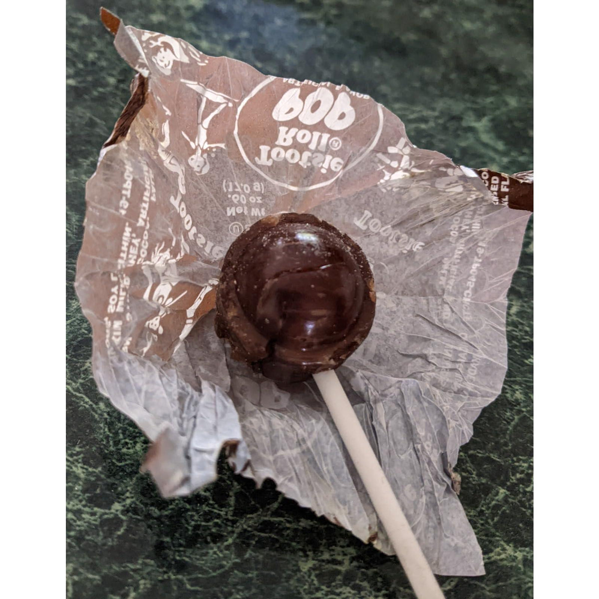 Tootsie Pops Classic Chocolate Lollipops – Care Package Candy and Thoughtful Small Gift Idea