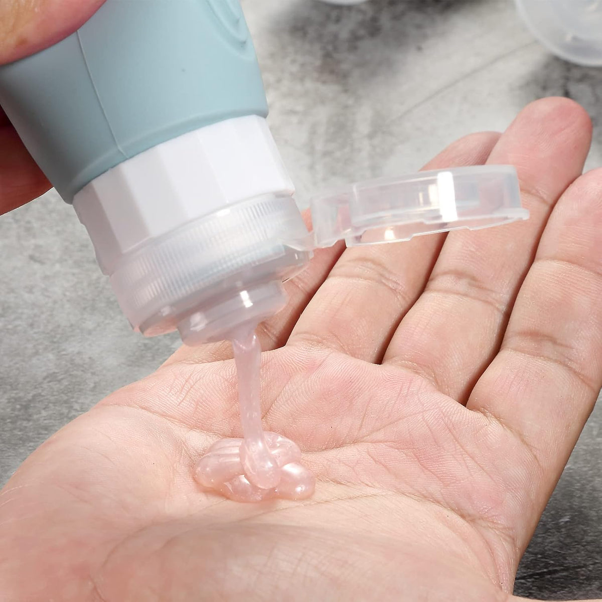 wide-mouth opening for filling and cleaning