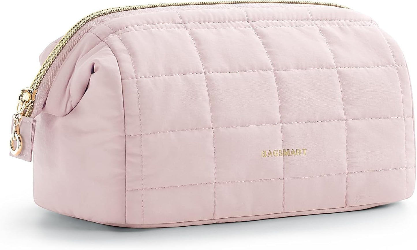 wide-open zipper top for full interior visibility