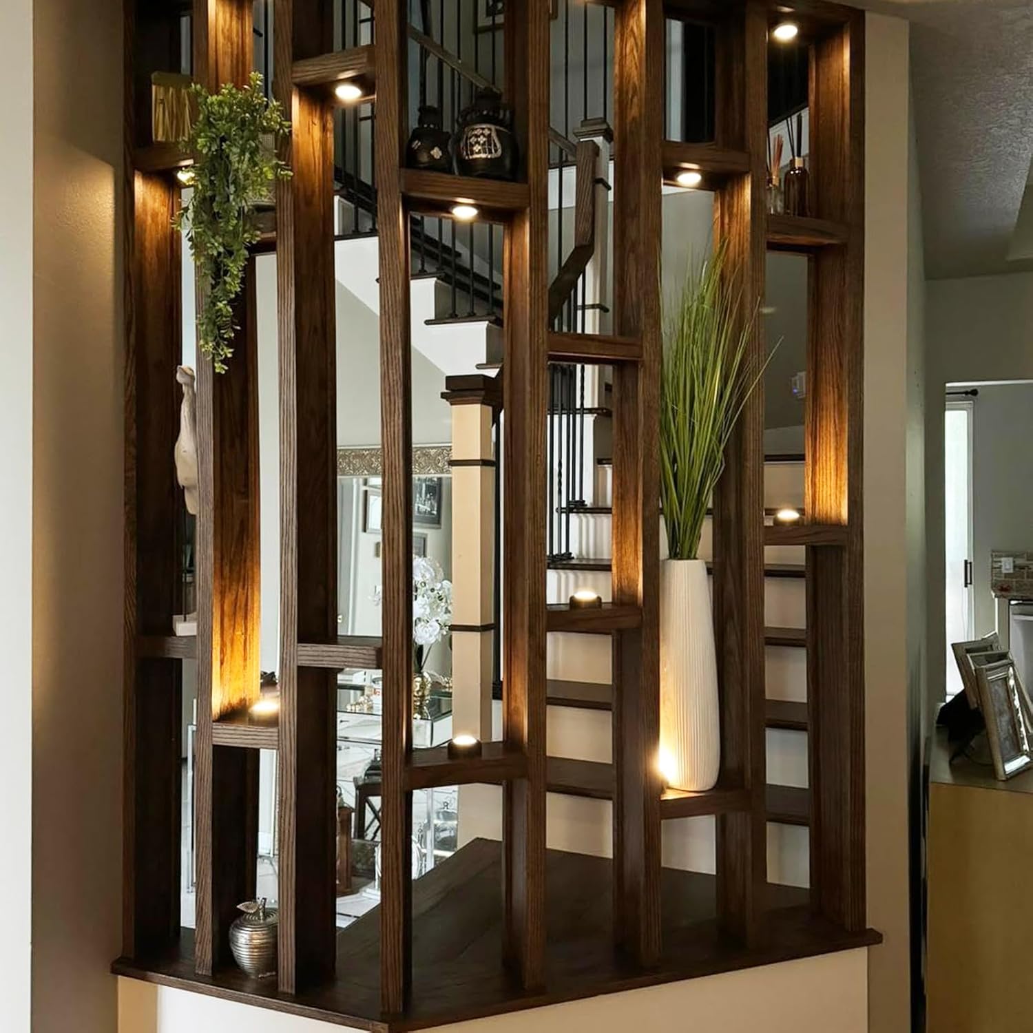 Yiliaw LED Puck Lights – Aesthetic Accent Lighting for Living Room Bookcases and Display Cabinets, 16 Colors with Remote